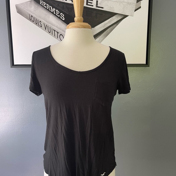 Hollister T-Shirts - Picture 9 of 10